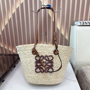 LOEWE 28x28x18cm straw bag
